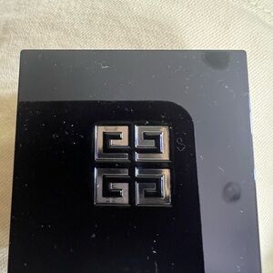 Mini Prisme Libre Loose Setting and Finishing Powder- Givenchy: No. 3